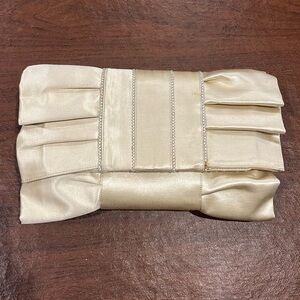 Stunning 100% Authentic Vintage Stuart Weitzman Silk & Diamond Beige Bag